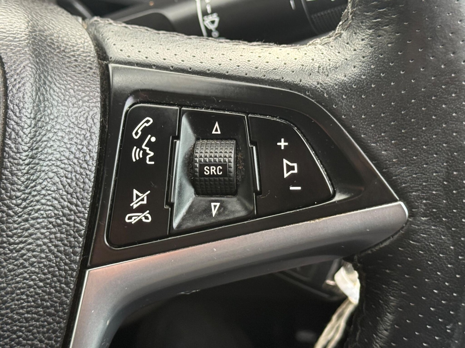 Used Vauxhall Astra 2013 for sale - 77658452: Photo 28