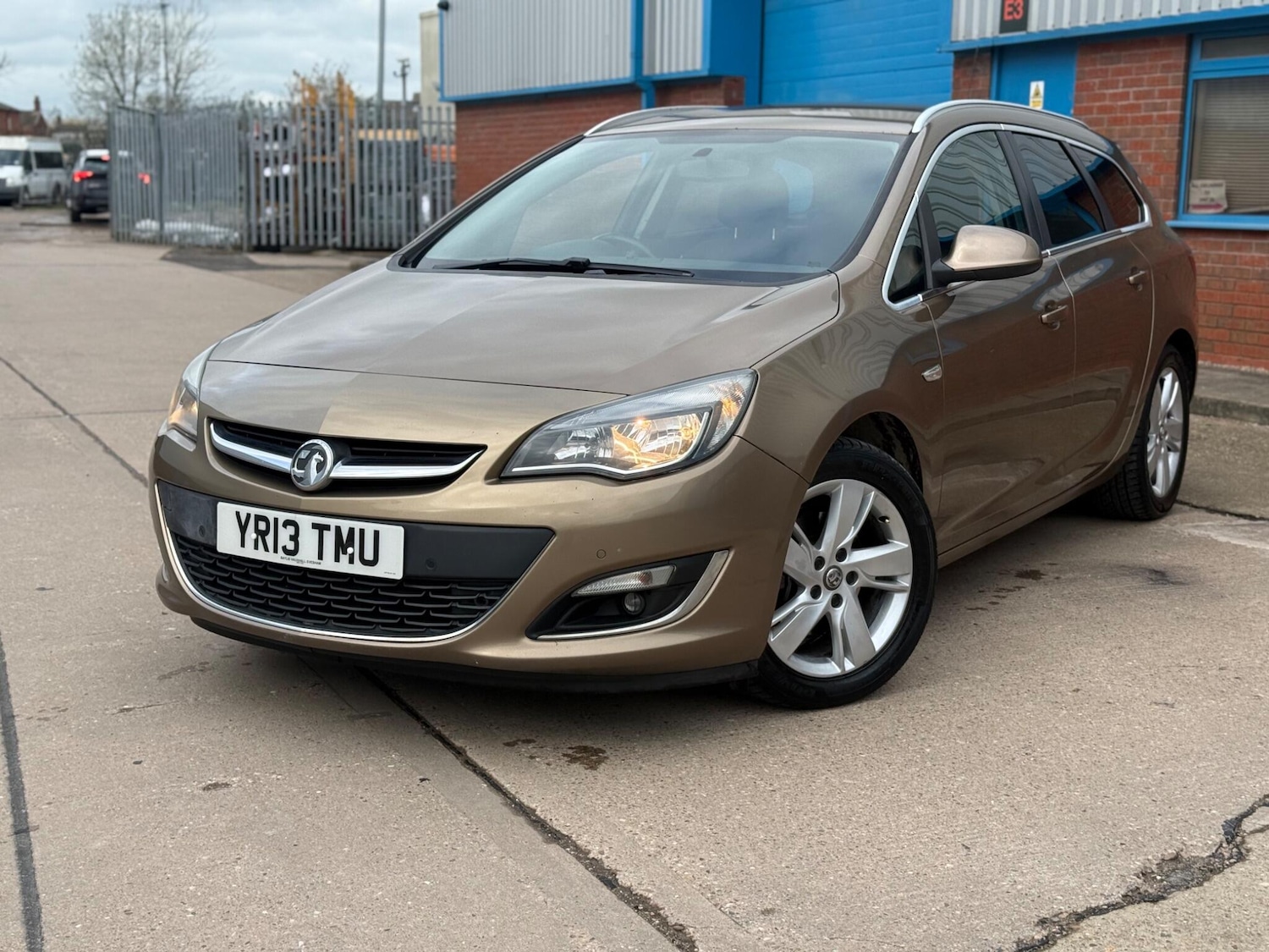 Used Vauxhall Astra 2013 for sale - 77658452: Photo 7
