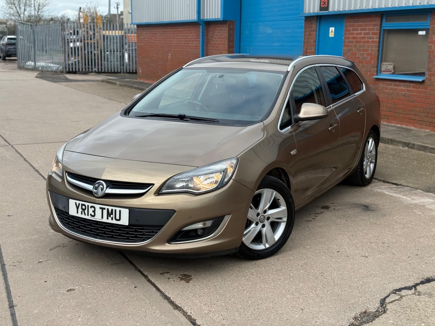 Used Vauxhall Astra 2013 for sale - 77658452: Photo 8
