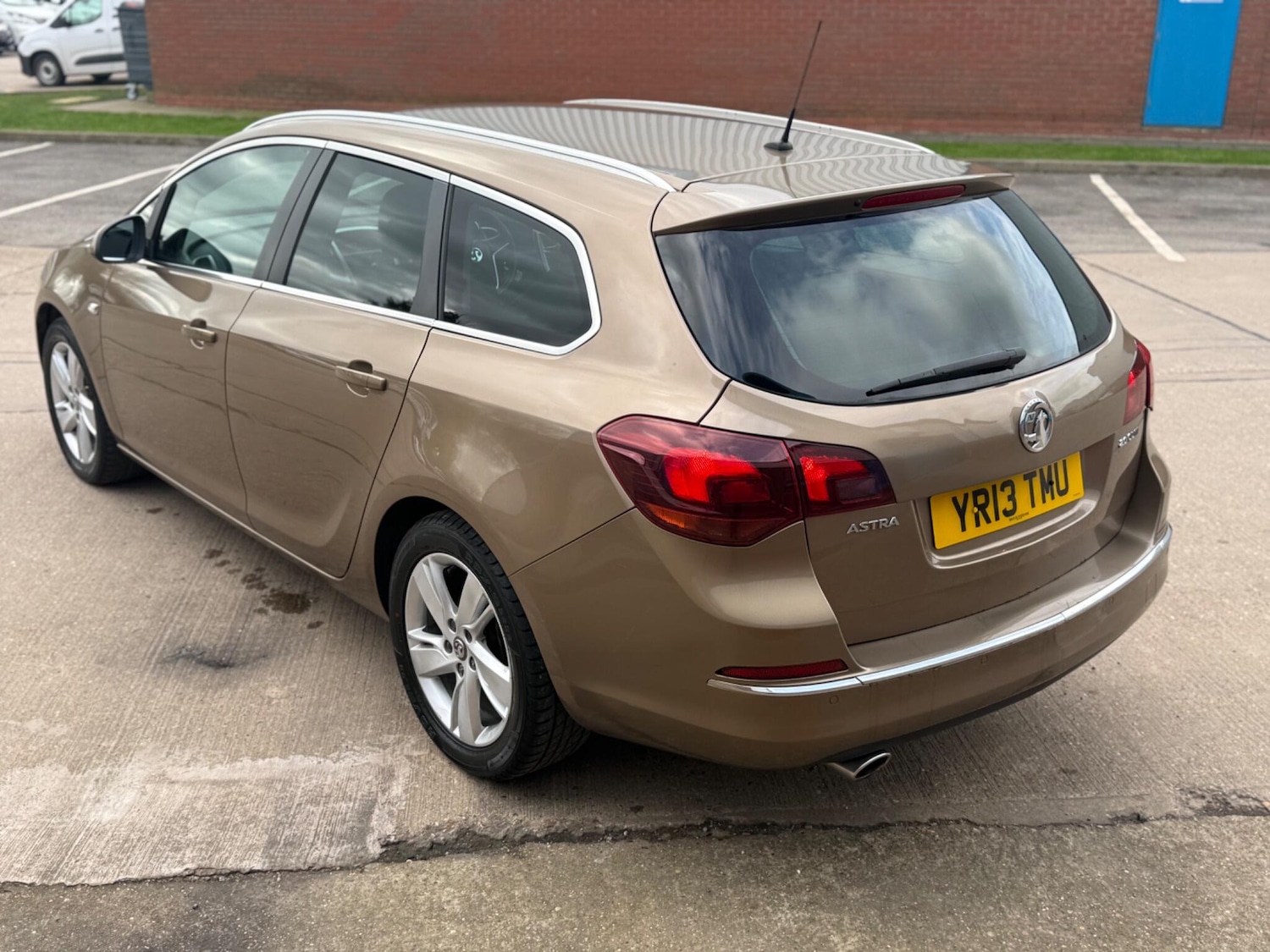 Used Vauxhall Astra 2013 for sale - 77658452: Photo 9