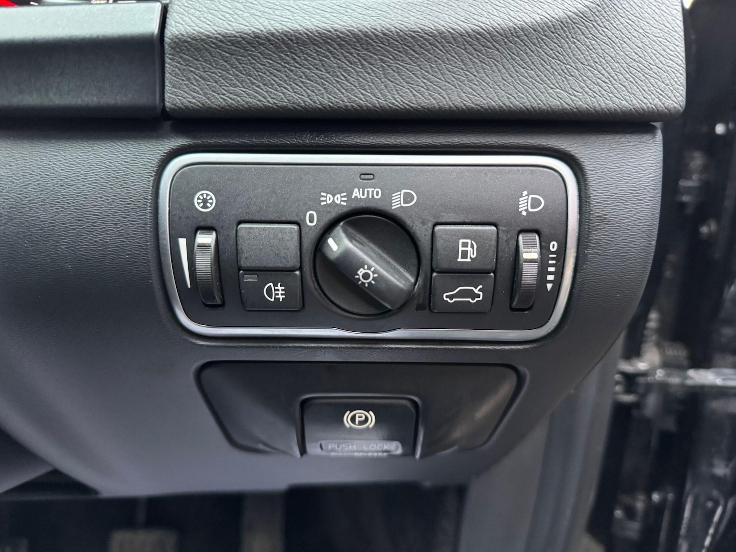 Used Volvo S60 2014 for sale - 77455474: Photo 15