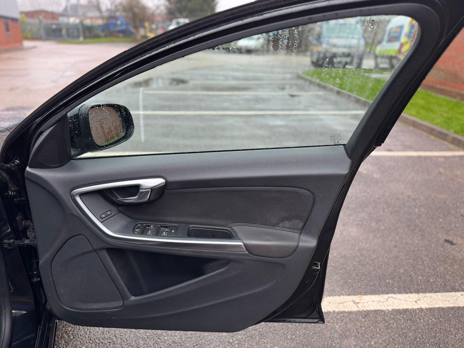 Used Volvo S60 2014 for sale - 77455474: Photo 26