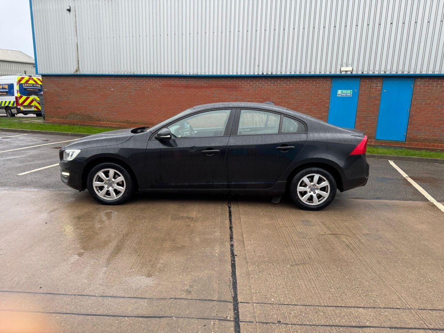 Used Volvo S60 2014 for sale - 77455474: Photo 3