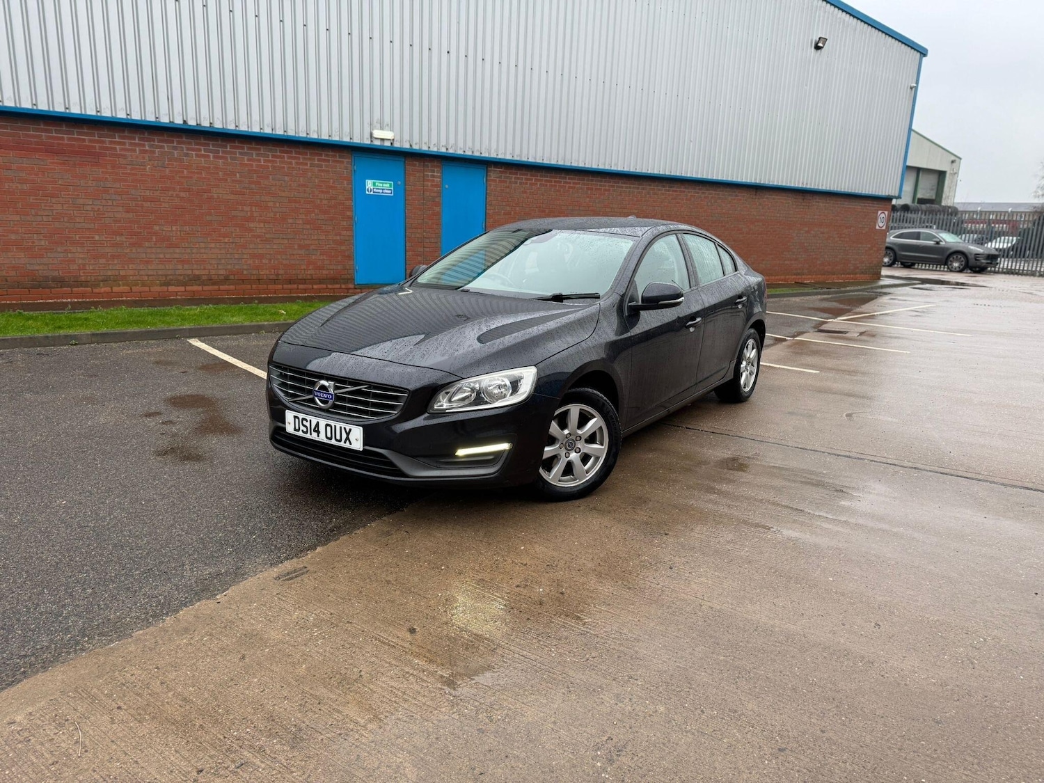 Used Volvo S60 2014 for sale - 77455474: Photo 5