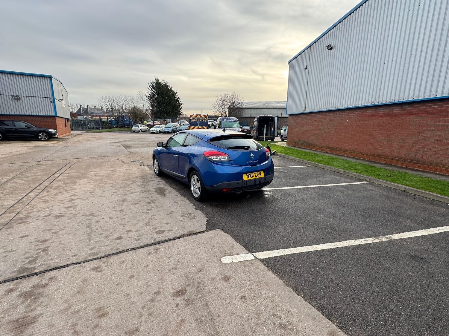 Used Renault Megane 2011 for sale - 77203910: Photo 10