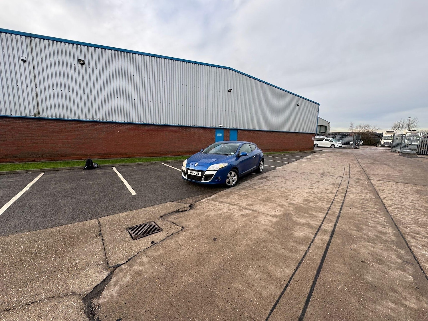 Used Renault Megane 2011 for sale - 77203910: Photo 12