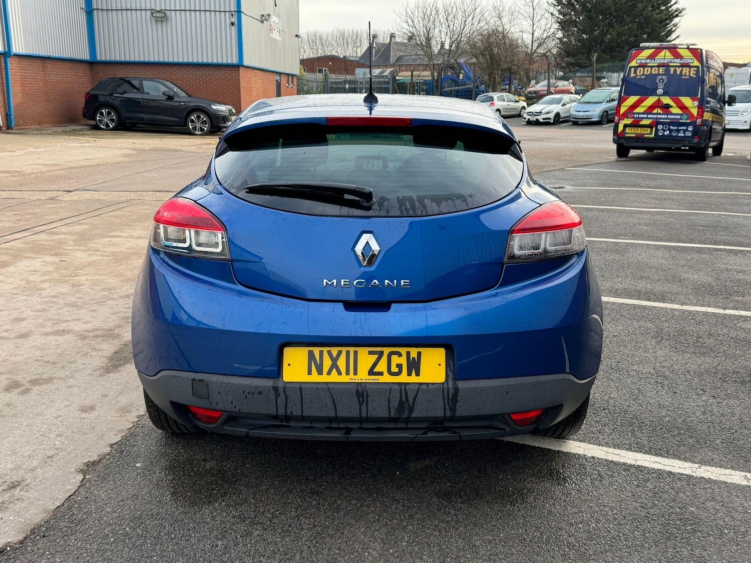 Used Renault Megane 2011 for sale - 77203910: Photo 2