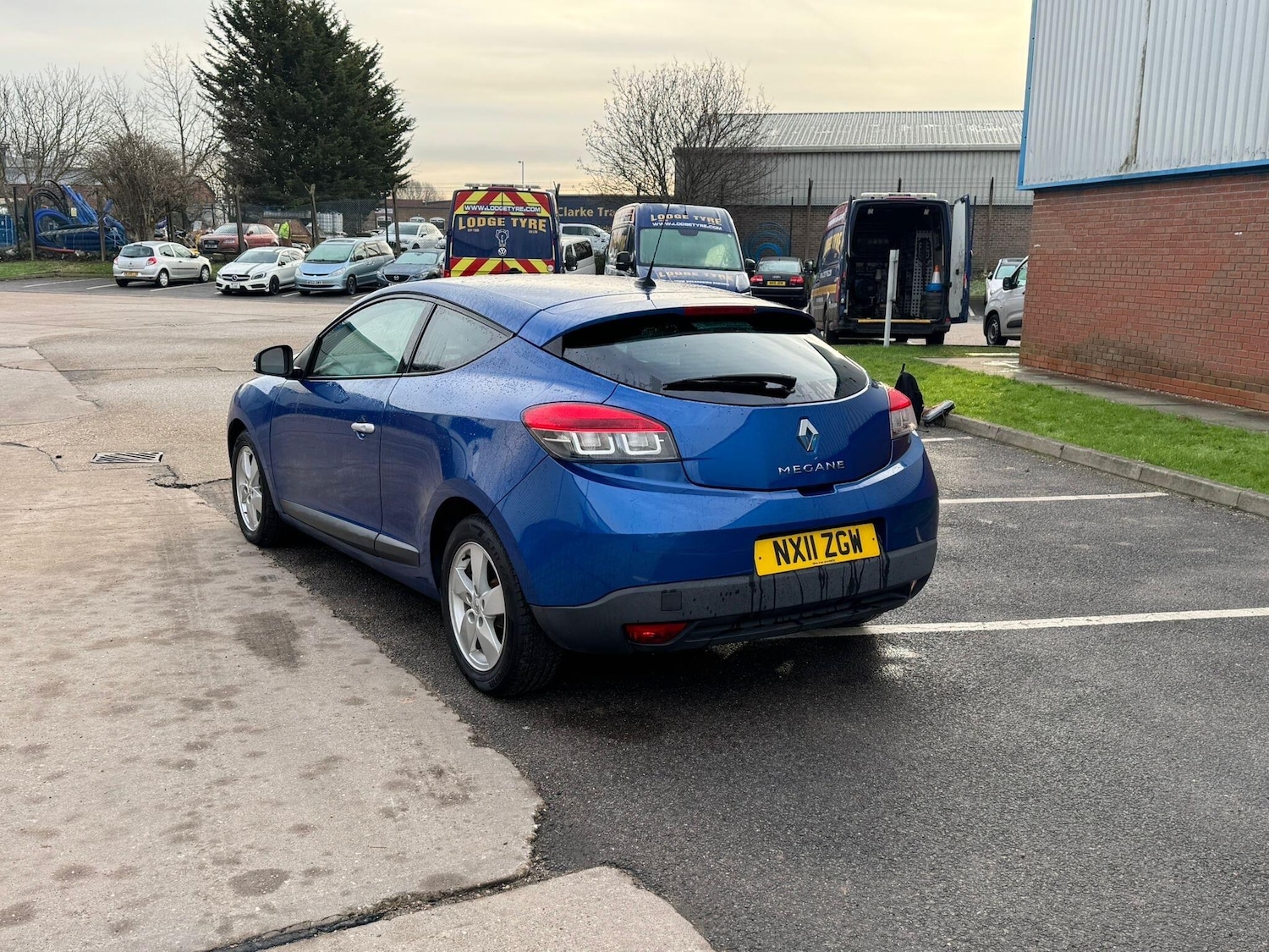 Used Renault Megane 2011 for sale - 77203910: Photo 5