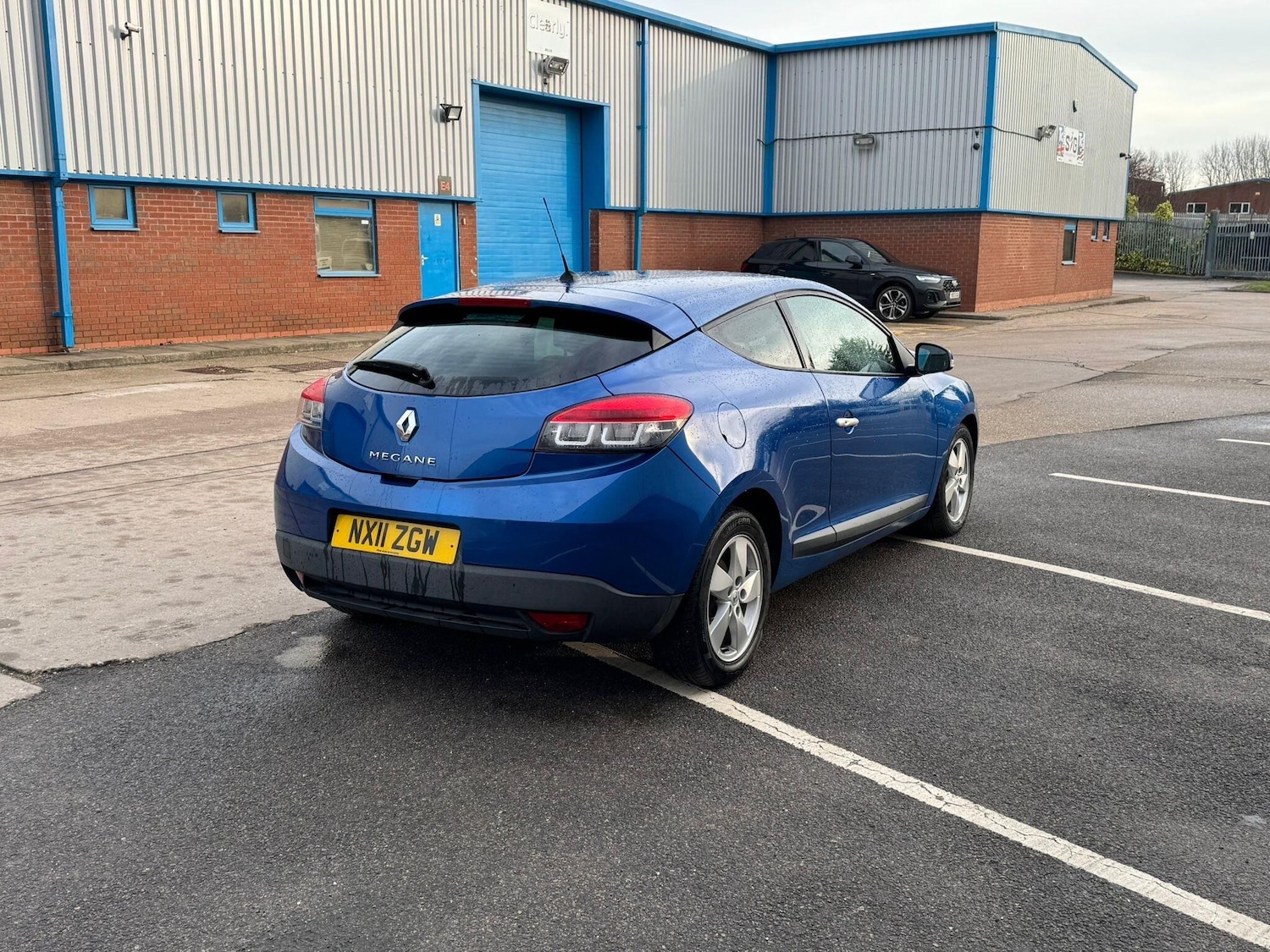 Used Renault Megane 2011 for sale - 77203910: Photo 6