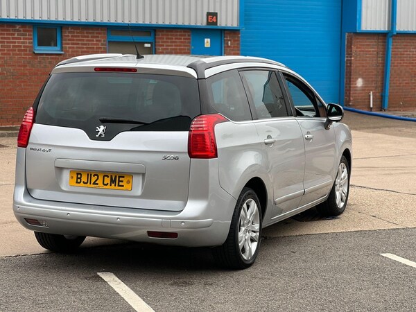 Used Peugeot 5008 2012 for sale - 76239266: Photo 11
