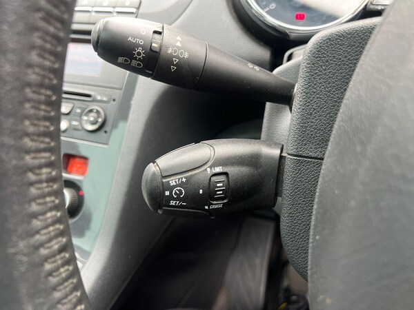 Used Peugeot 5008 2012 for sale - 76239266: Photo 21