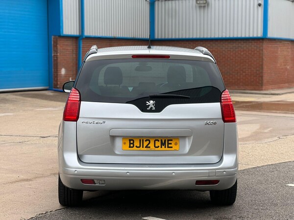 Used Peugeot 5008 2012 for sale - 76239266: Photo 2