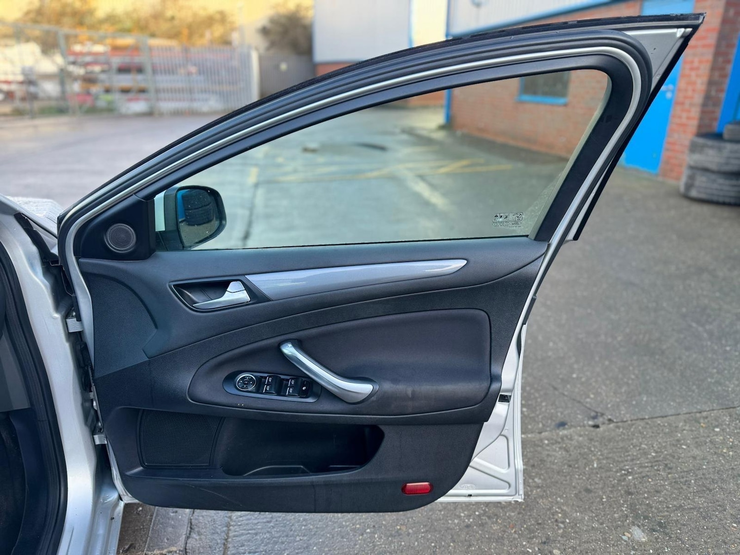 Used Ford Mondeo 2012 for sale - 76887265: Photo 15