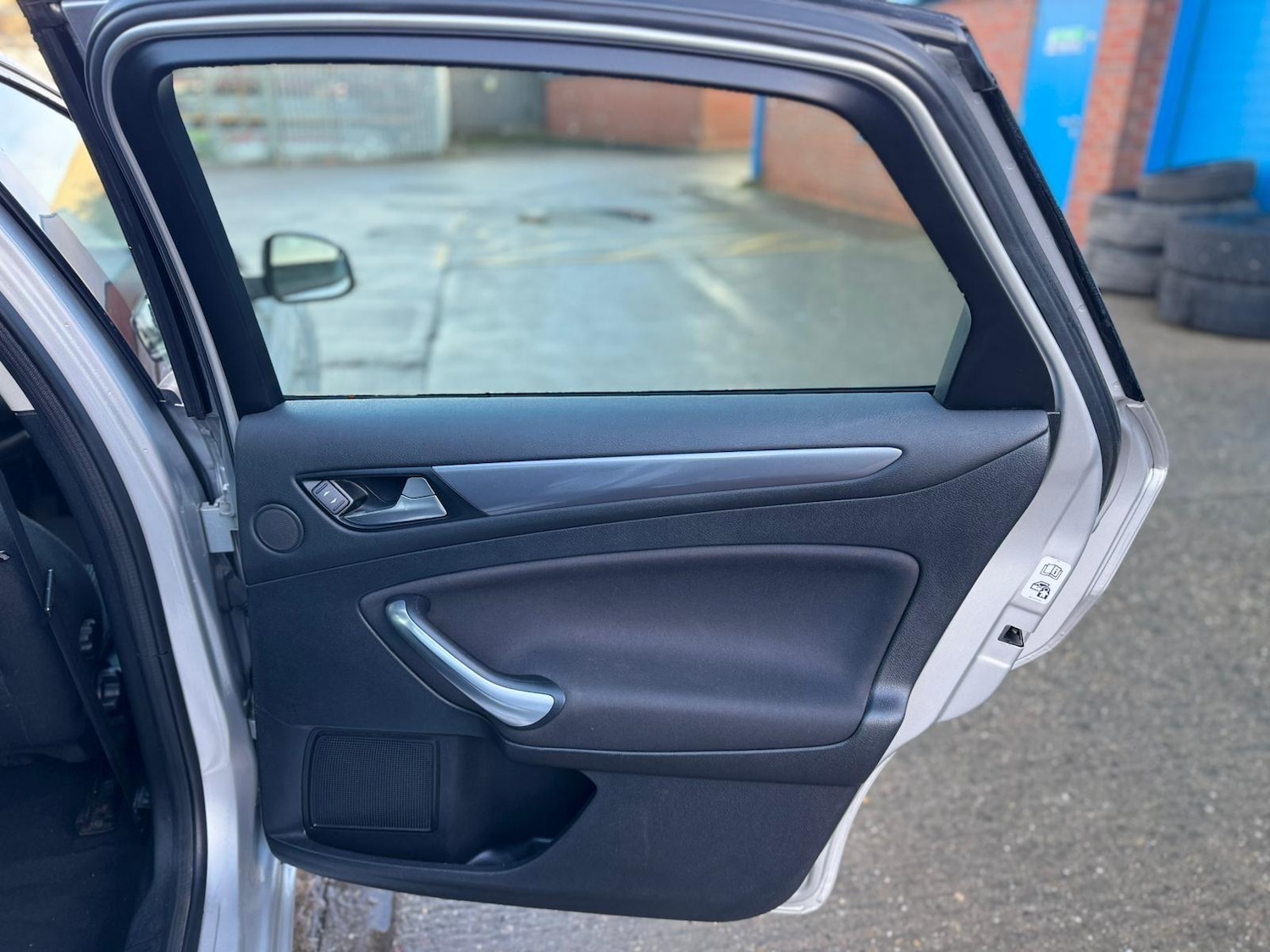 Used Ford Mondeo 2012 for sale - 76887265: Photo 16