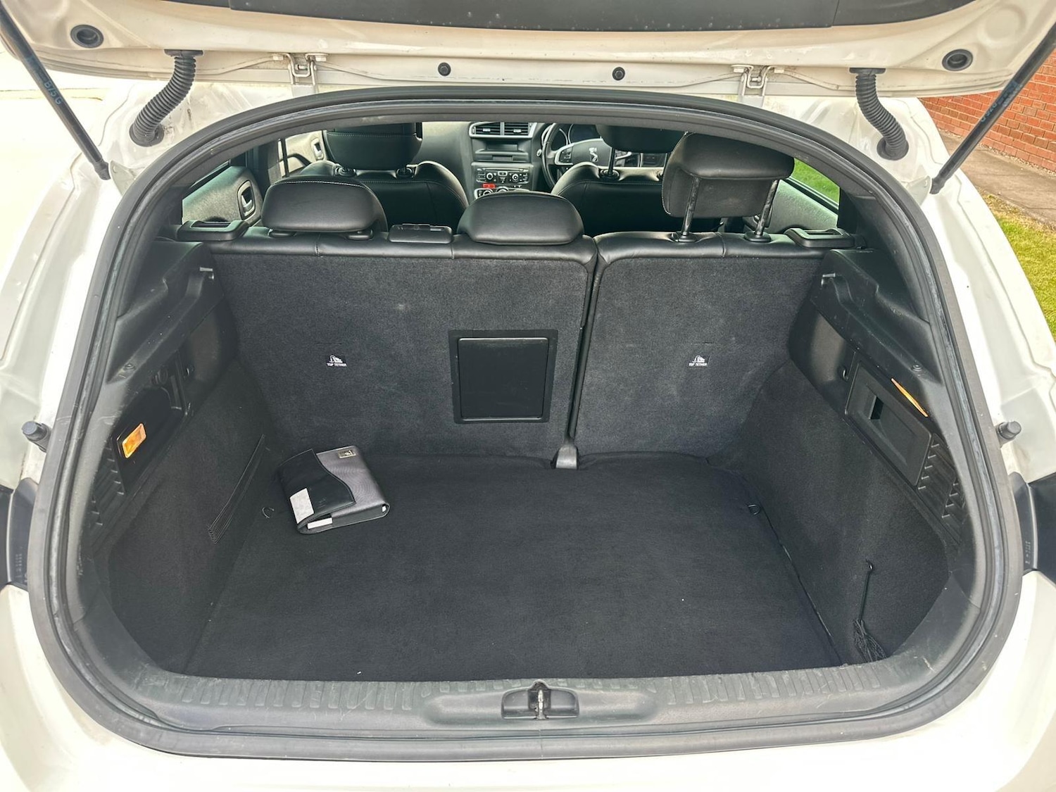 Vehicle 27