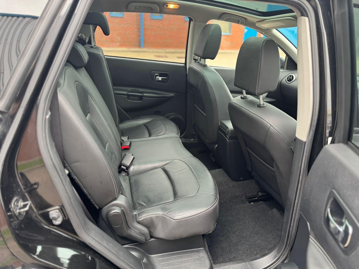 Used Nissan Qashqai+2 2011 for sale - 76472772: Photo 15