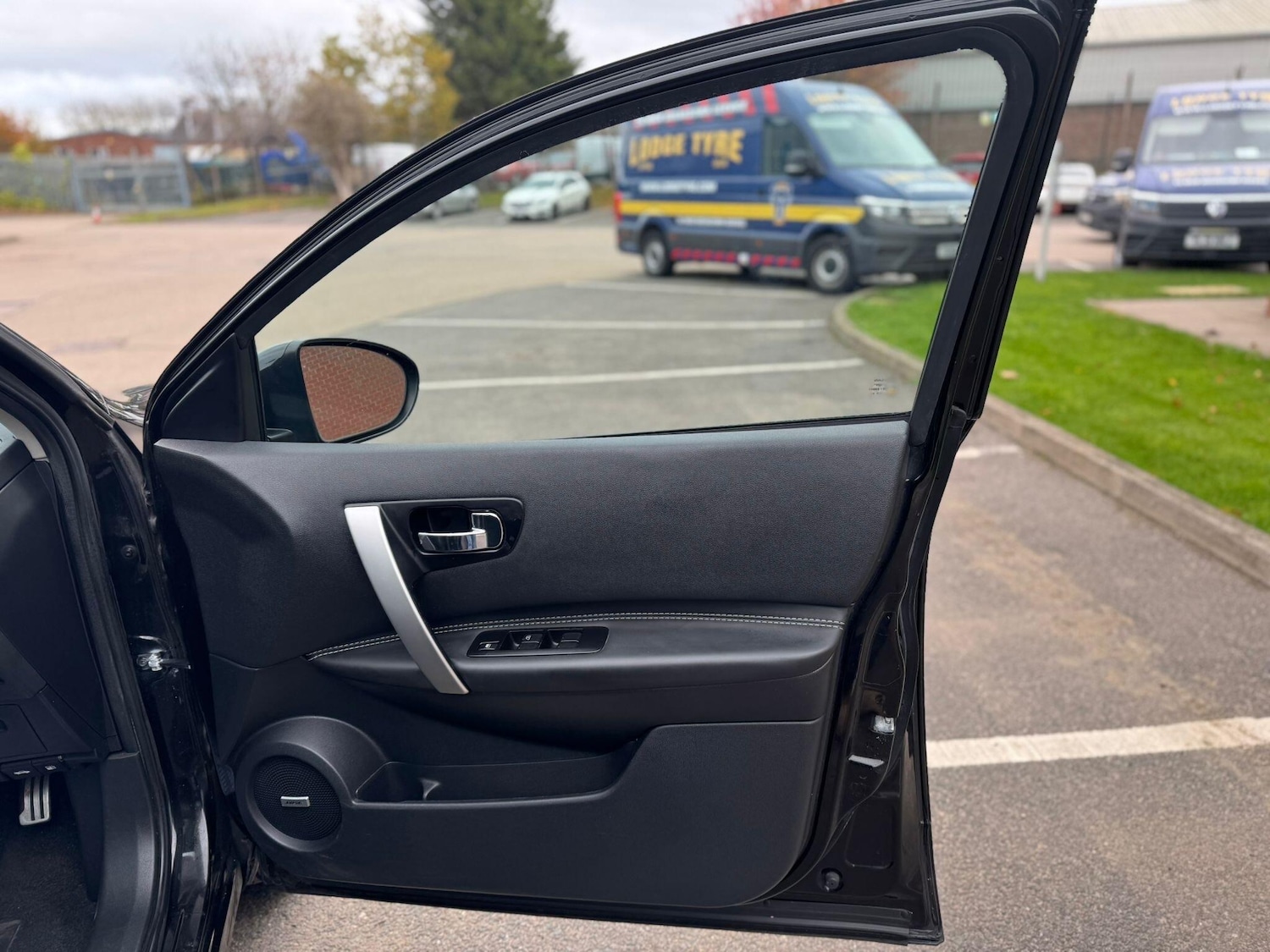 Used Nissan Qashqai+2 2011 for sale - 76472772: Photo 22