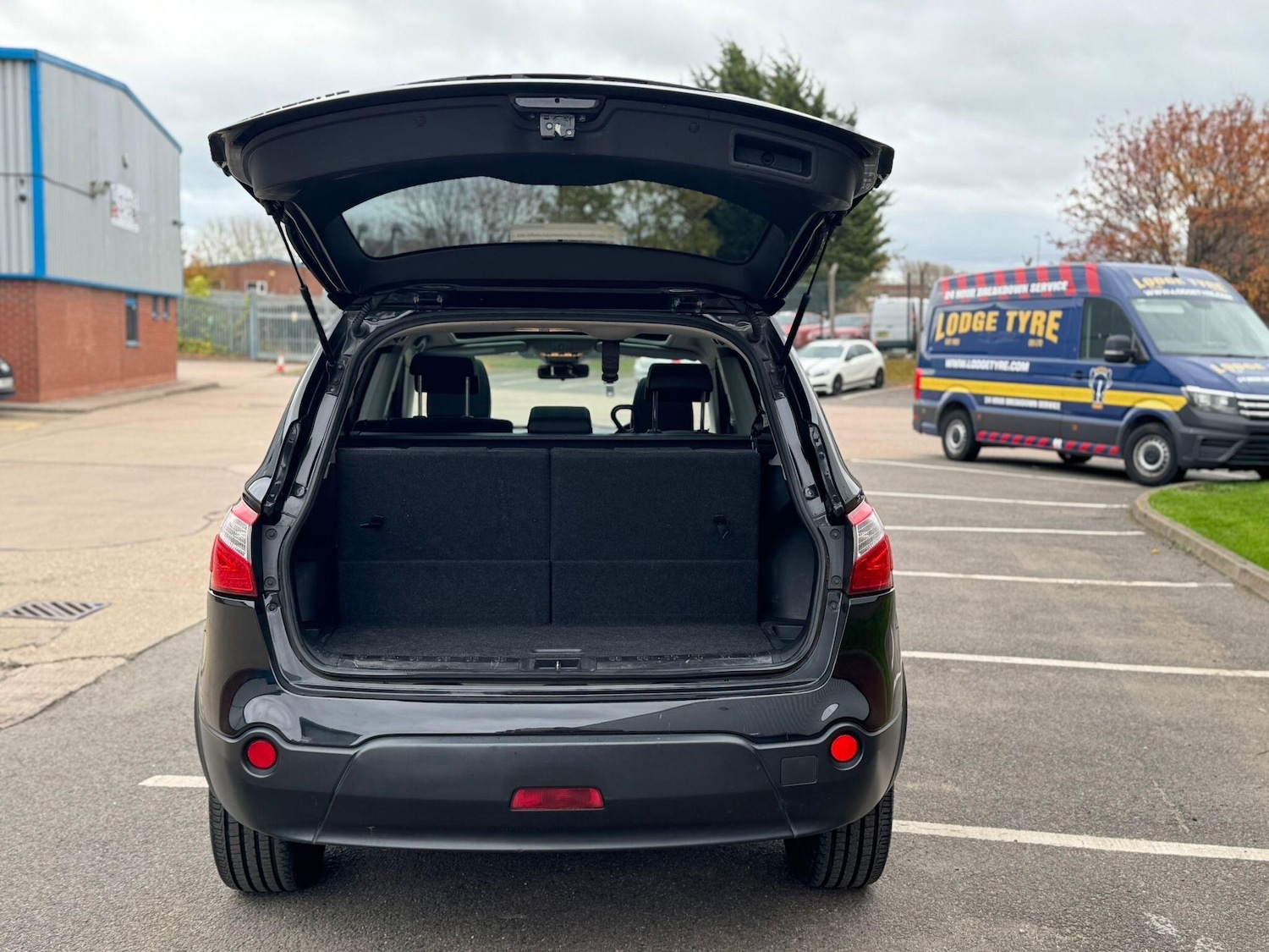 Used Nissan Qashqai+2 2011 for sale - 76472772: Photo 24