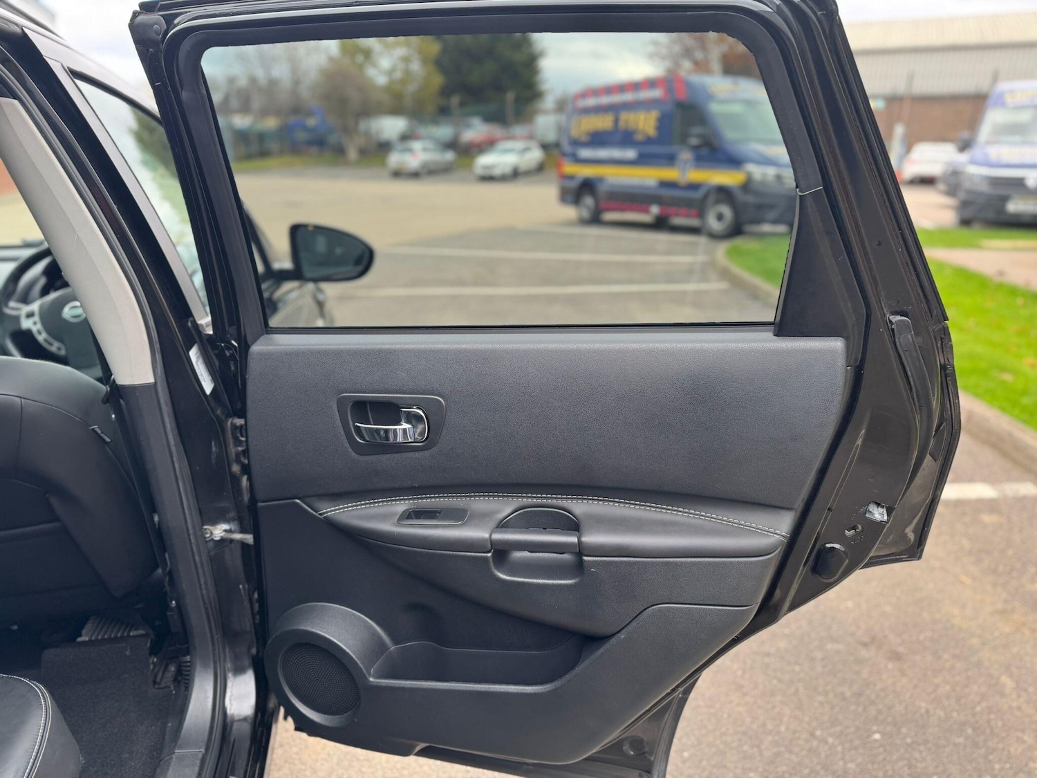 Used Nissan Qashqai+2 2011 for sale - 76472772: Photo 27