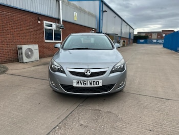 Used Vauxhall Astra 2011 for sale - 78637012: Photo