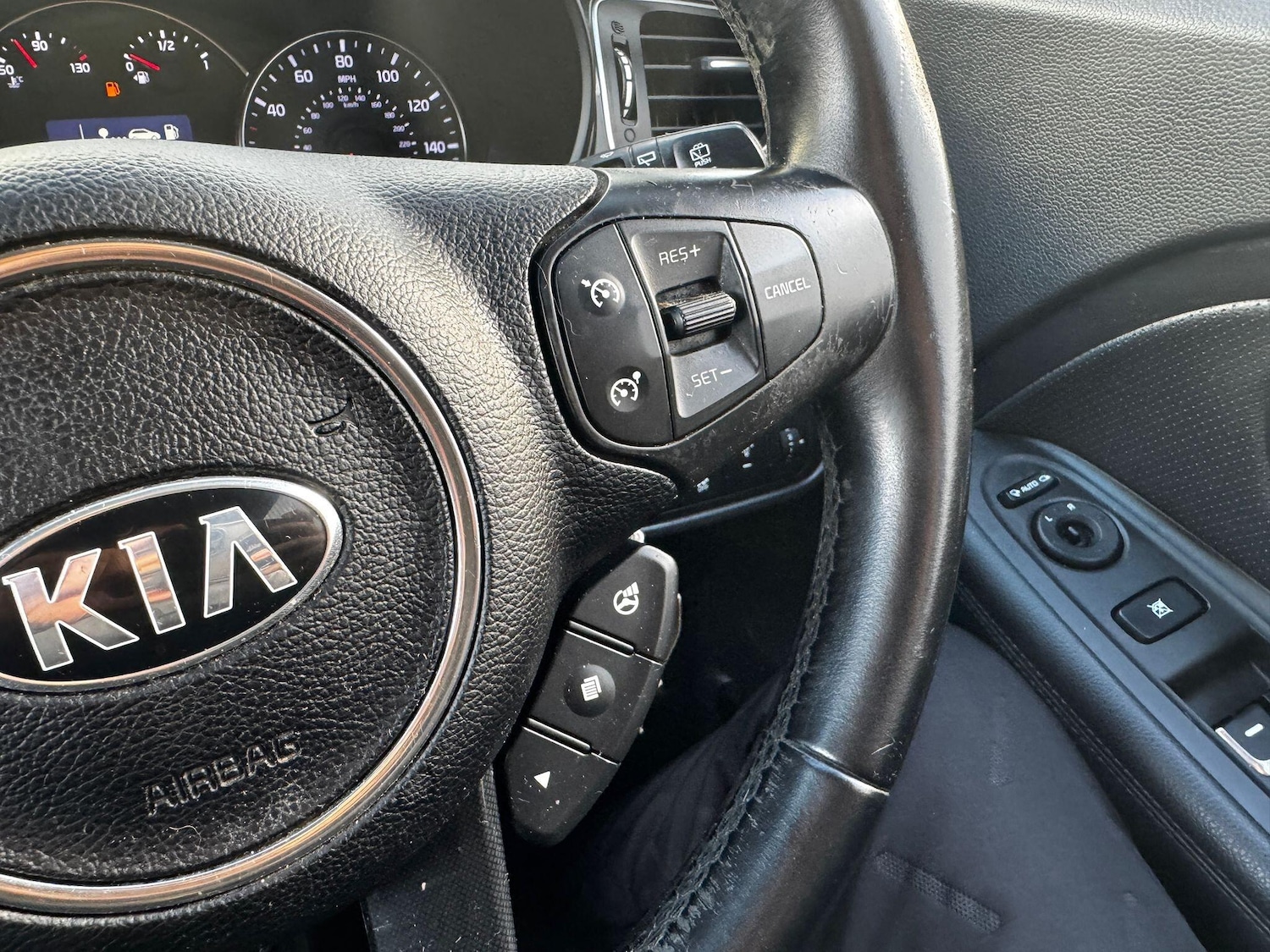 Used Kia Carens 2015 for sale - 77268036: Photo 21