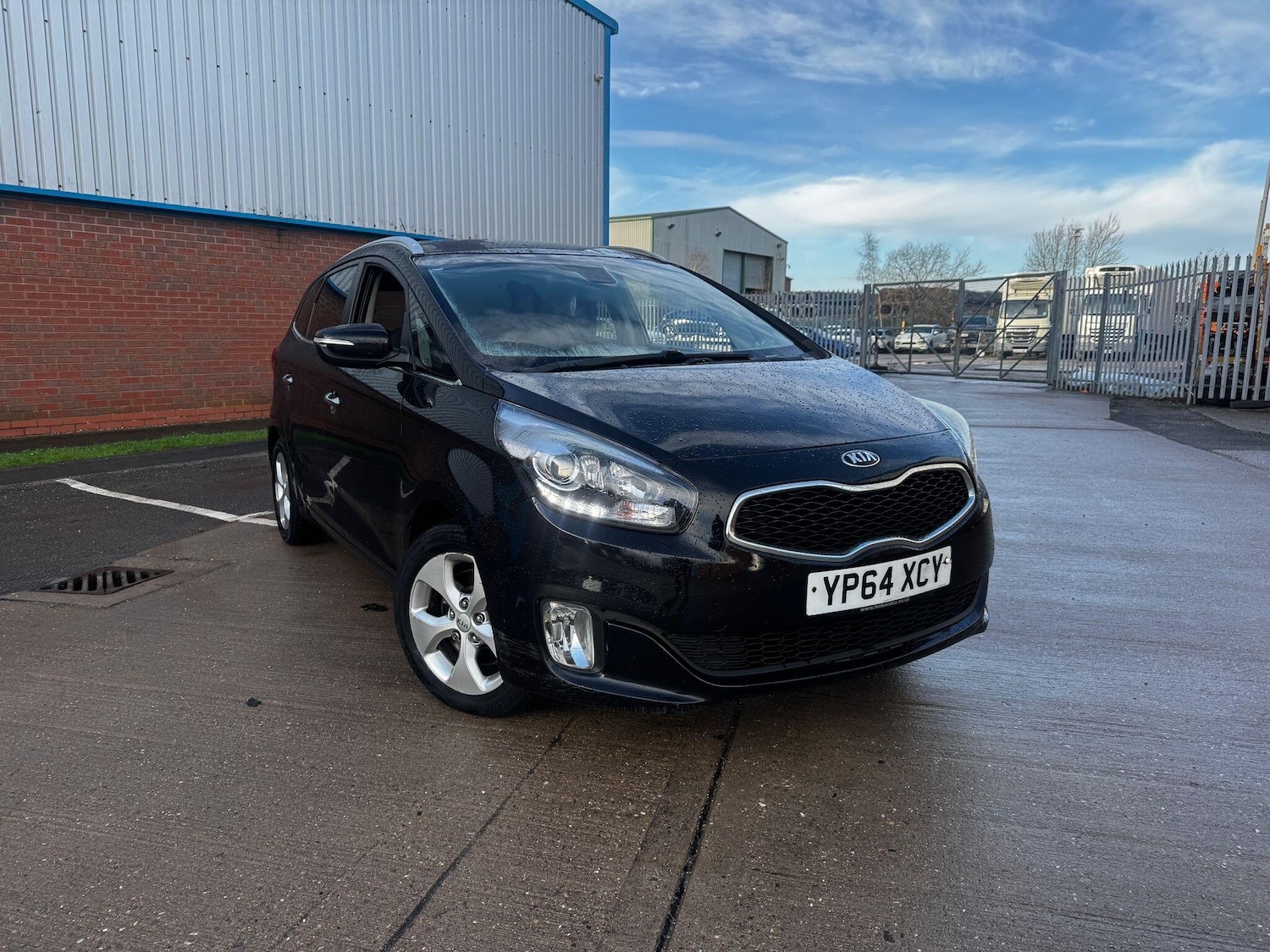 Used Kia Carens 2015 for sale - 77268036: Photo 9