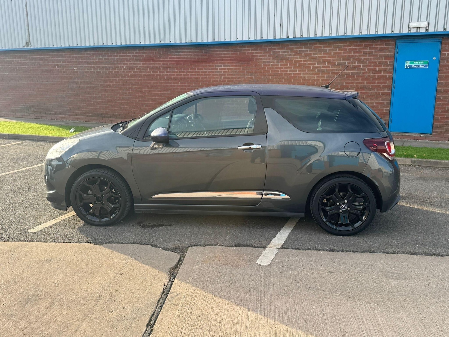 Used Citroen DS3 2013 for sale - 76499448: Photo 3