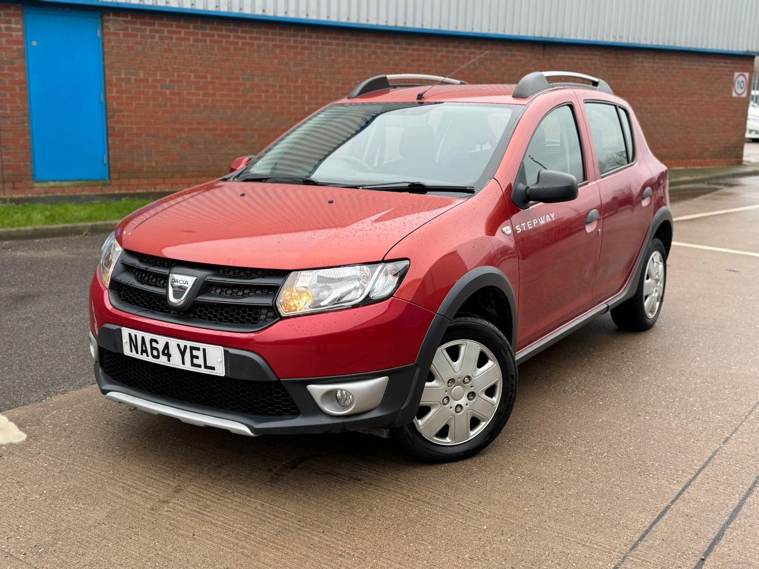 Used Dacia Sandero Stepway 2014 for sale - 77386863: Photo 10