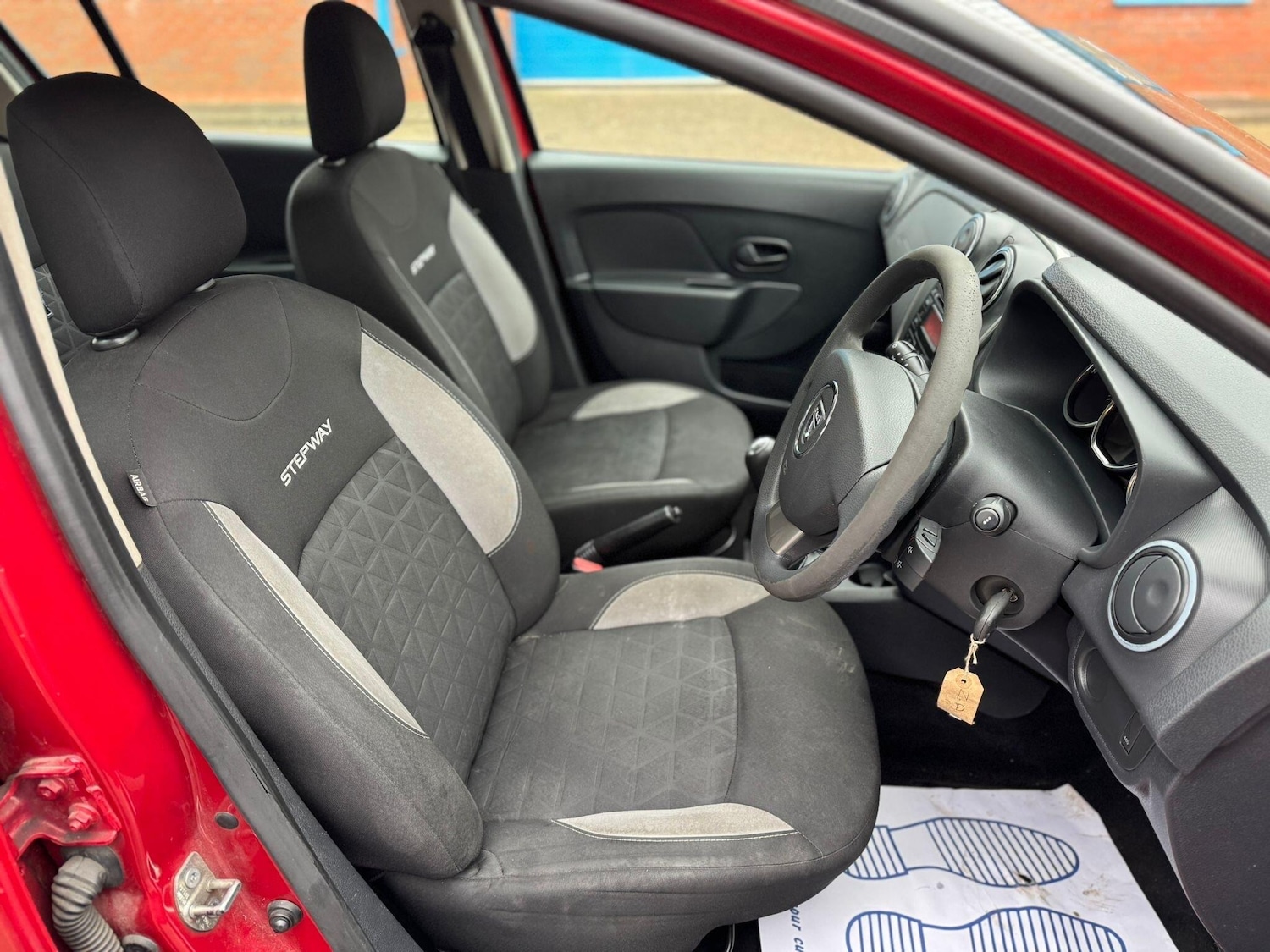 Used Dacia Sandero Stepway 2014 for sale - 77386863: Photo 14