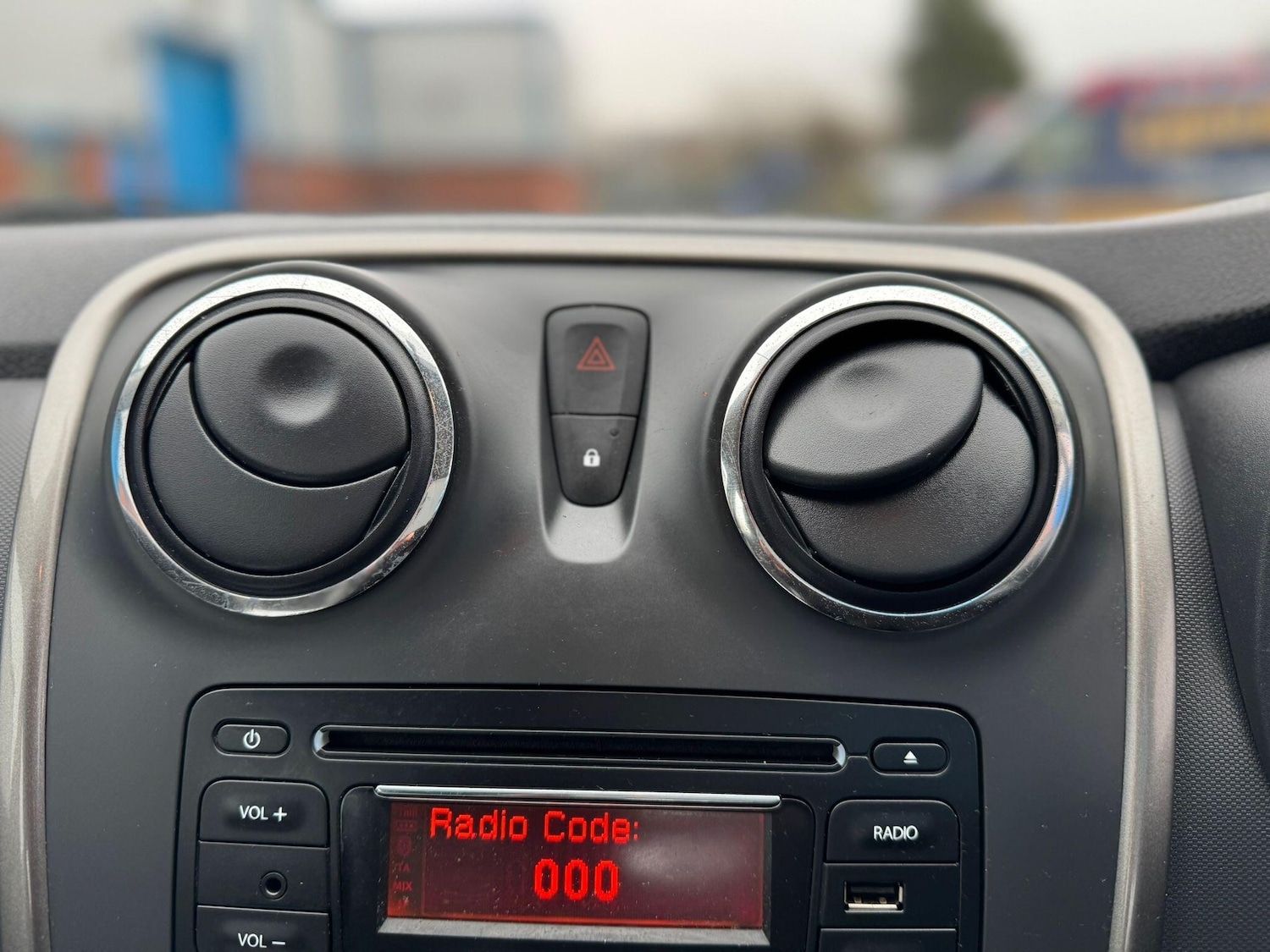 Used Dacia Sandero Stepway 2014 for sale - 77386863: Photo 22