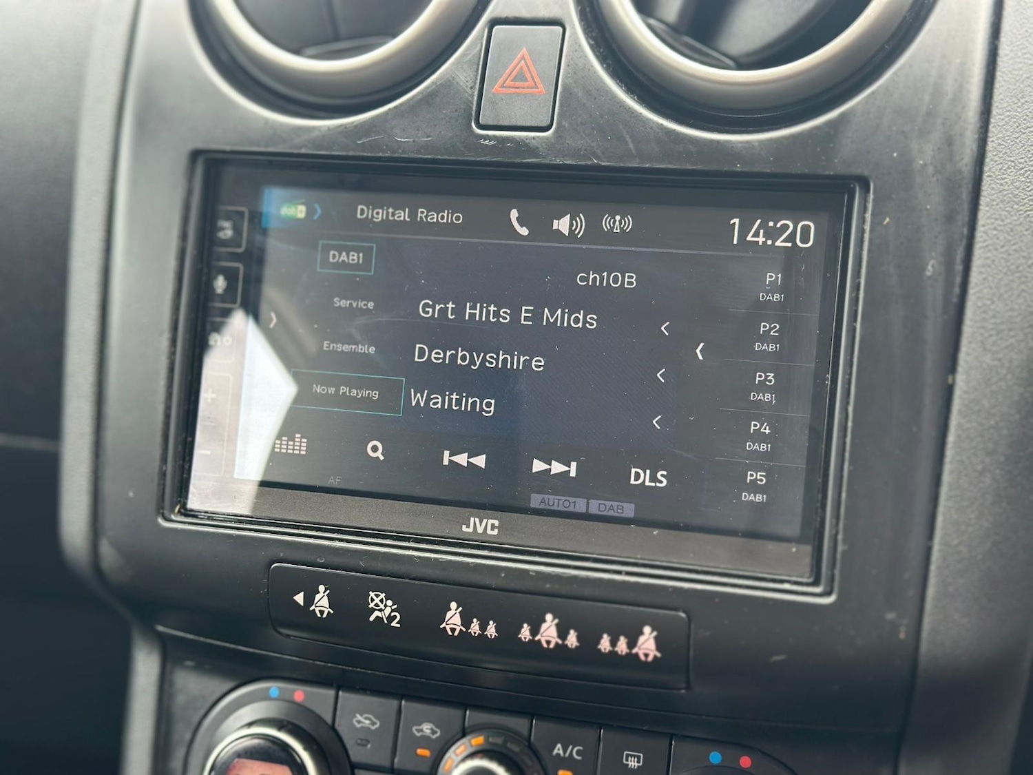 Used Nissan Qashqai 2009 for sale - 77028932: Photo 17