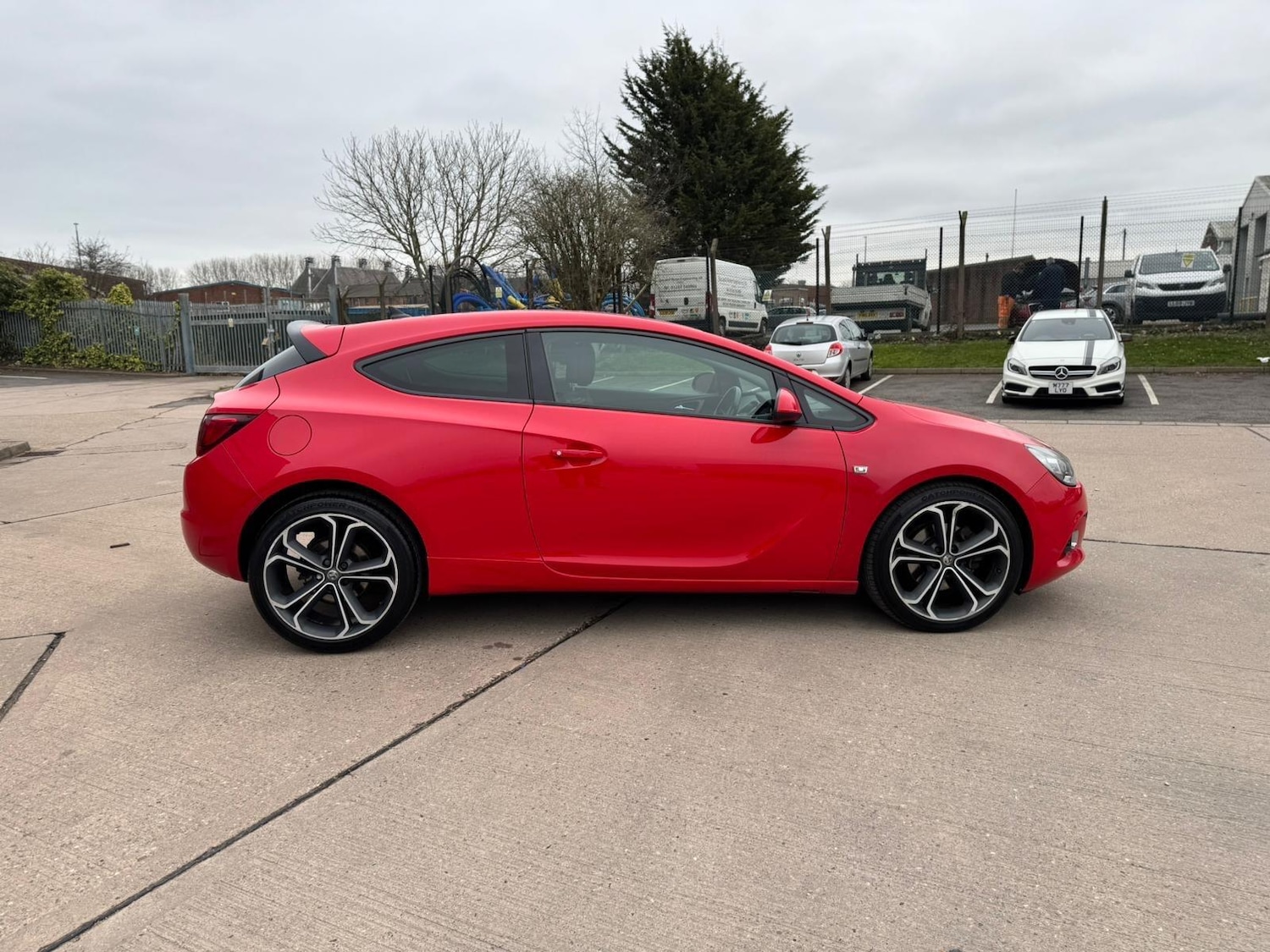 Used Vauxhall Astra GTC 2014 for sale - 77783288: Photo 4