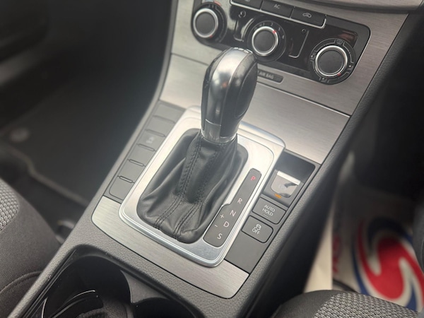 Used Volkswagen Passat 2012 for sale - 76270589: Photo 21