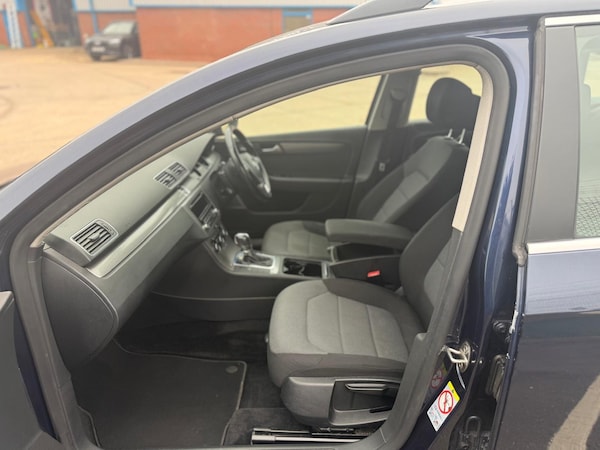 Used Volkswagen Passat 2012 for sale - 76270589: Photo 28
