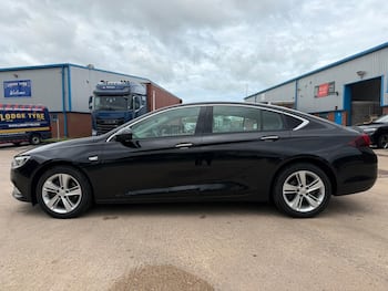 Used Vauxhall Insignia 2017 for sale - 79740968: Photo
