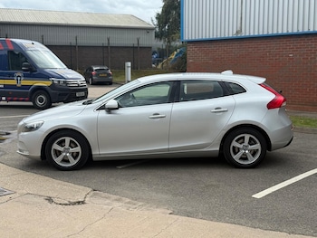 Used Volvo V40 2013 for sale - 75780906: Photo