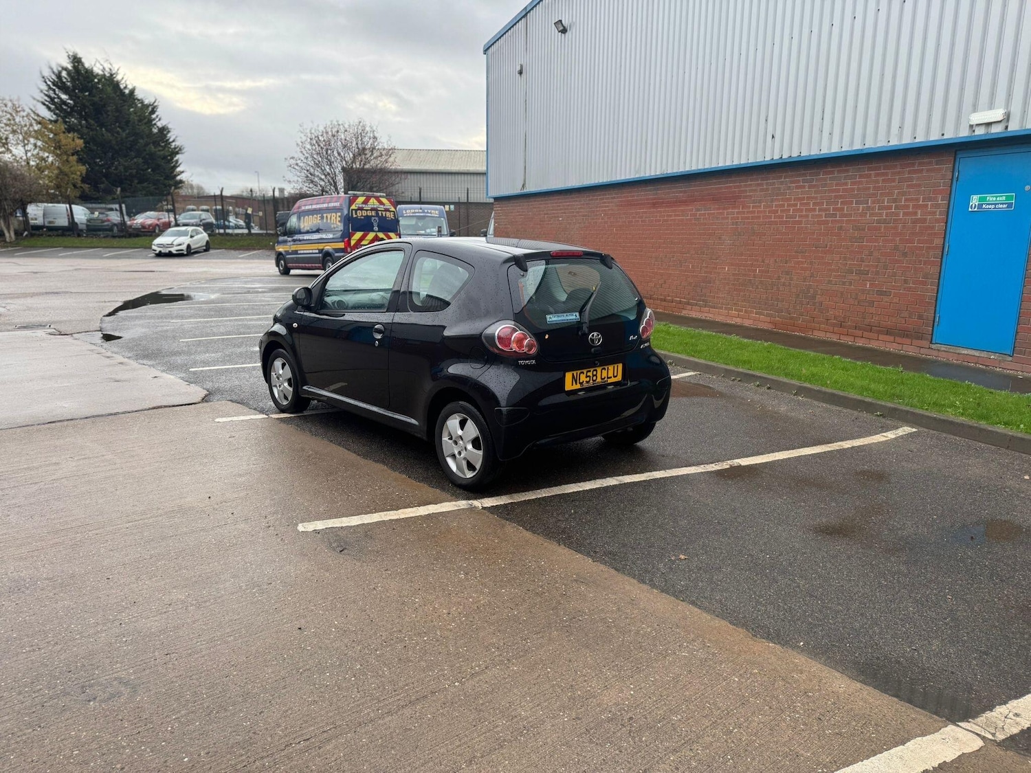 Used Toyota AYGO 2009 for sale - 76550548: Photo 10