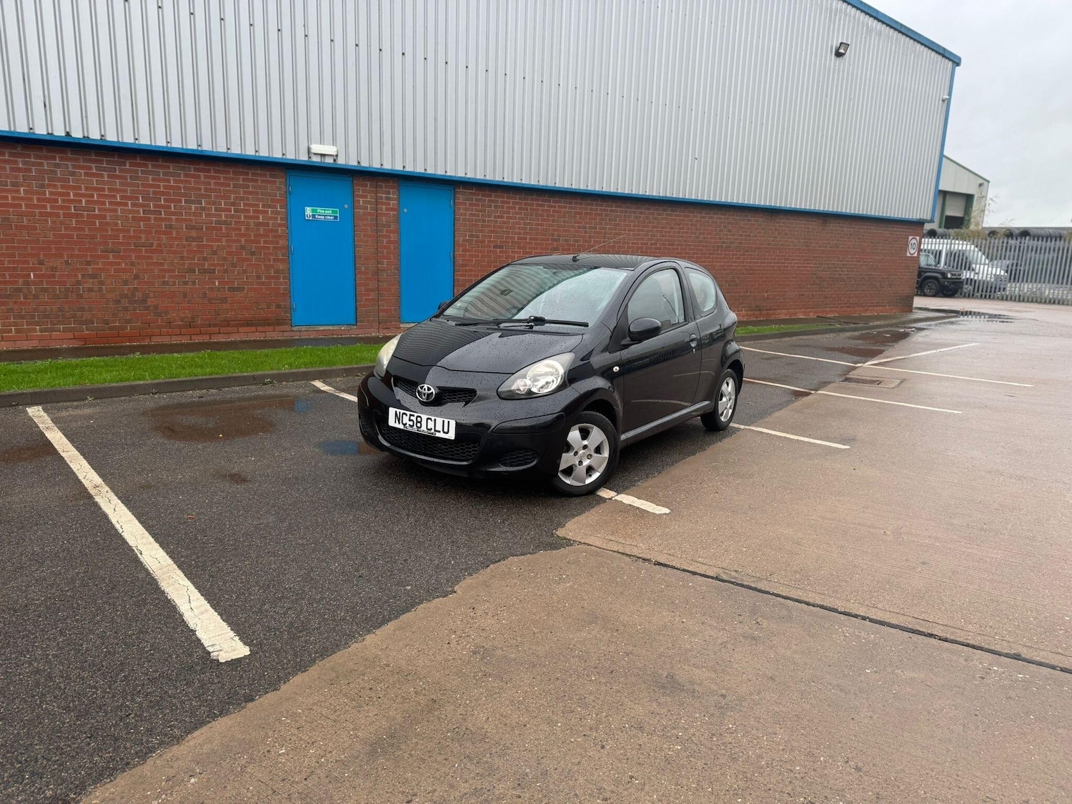 Used Toyota AYGO 2009 for sale - 76550548: Photo 12