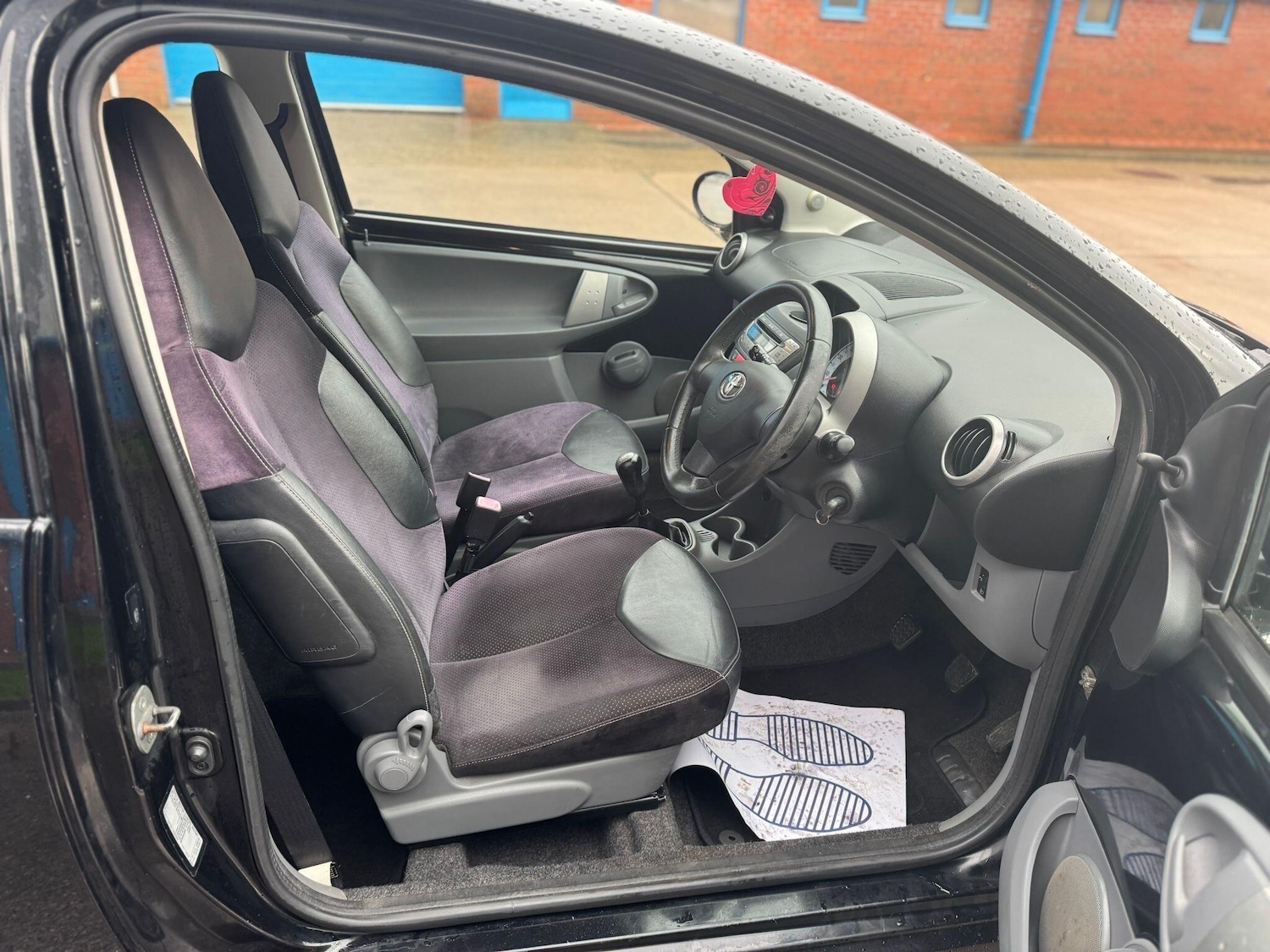 Used Toyota AYGO 2009 for sale - 76550548: Photo 13