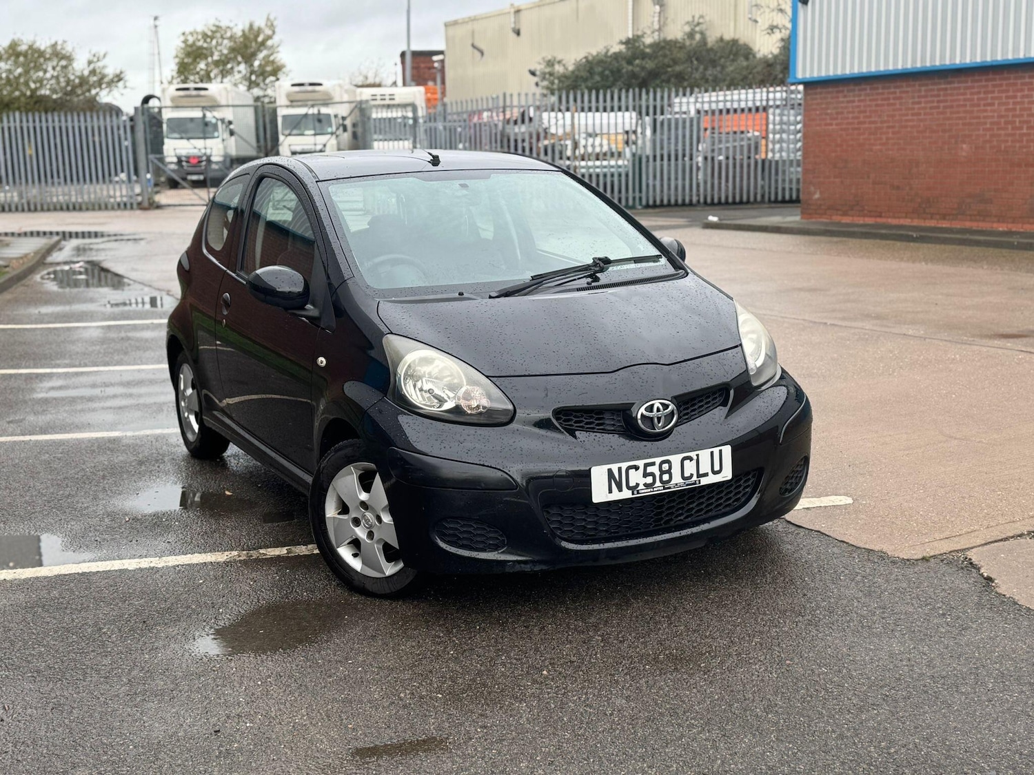Used Toyota AYGO 2009 for sale - 76550548: Photo 8