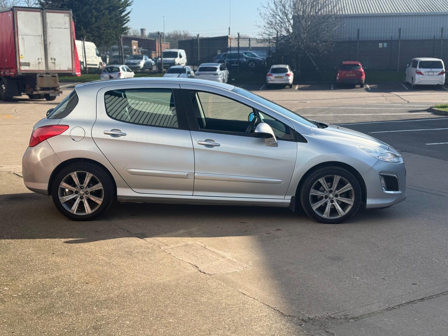 Used Peugeot 308 for sale - 77752831: Photo 13