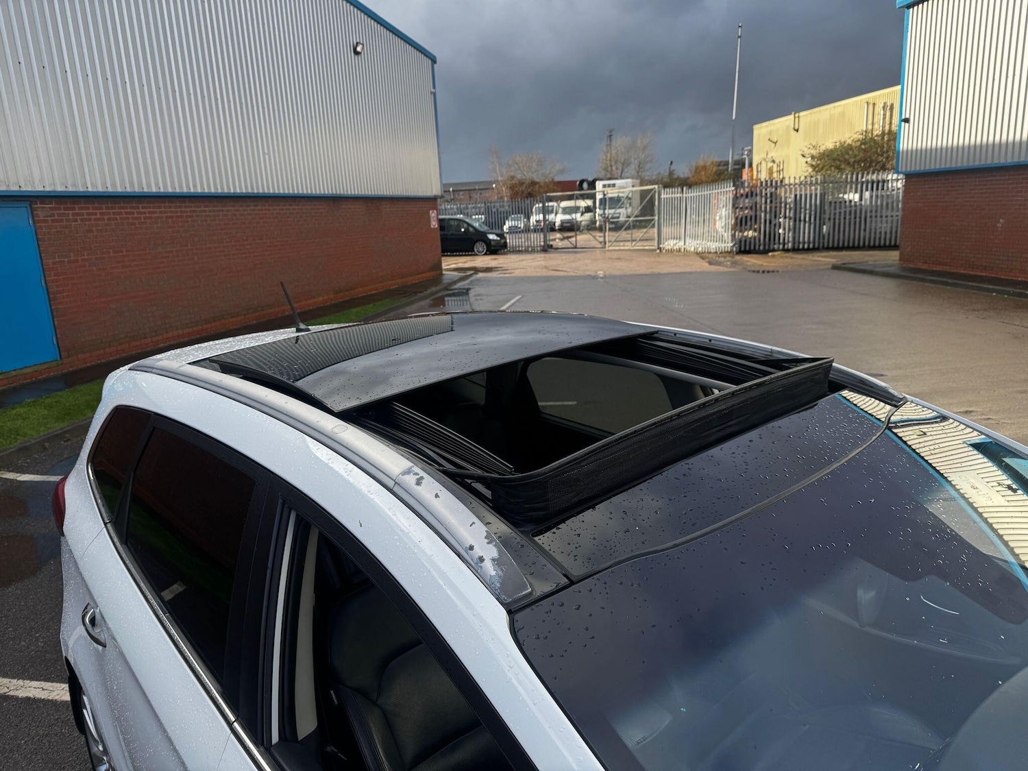 Used Kia Carens 2014 for sale - 77633054: Photo 18