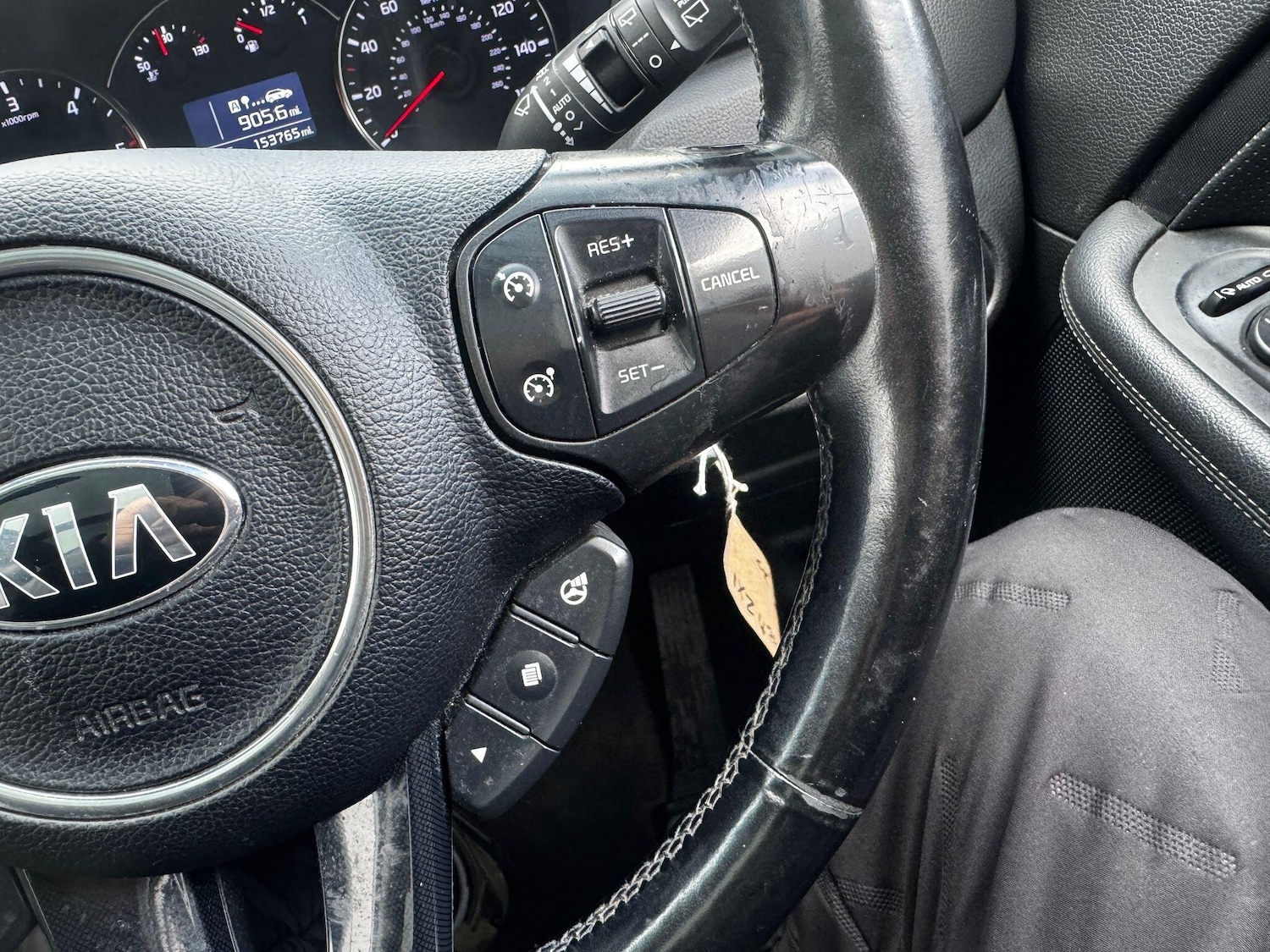 Used Kia Carens 2014 for sale - 77633054: Photo 26