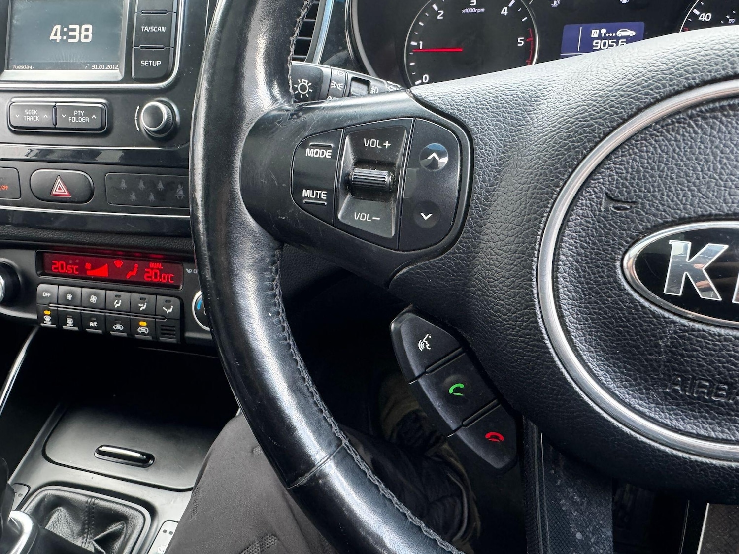 Used Kia Carens 2014 for sale - 77633054: Photo 27