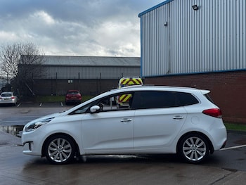 Used Kia Carens 2014 for sale - 77633054: Photo