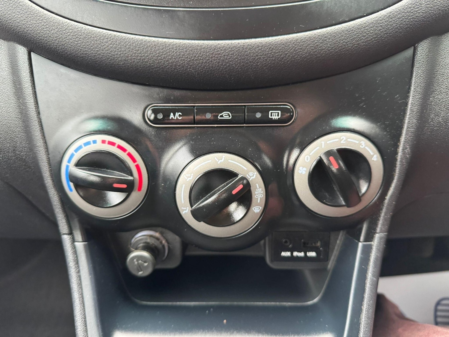 Used Hyundai i10 2012 for sale - 76965190: Photo 22