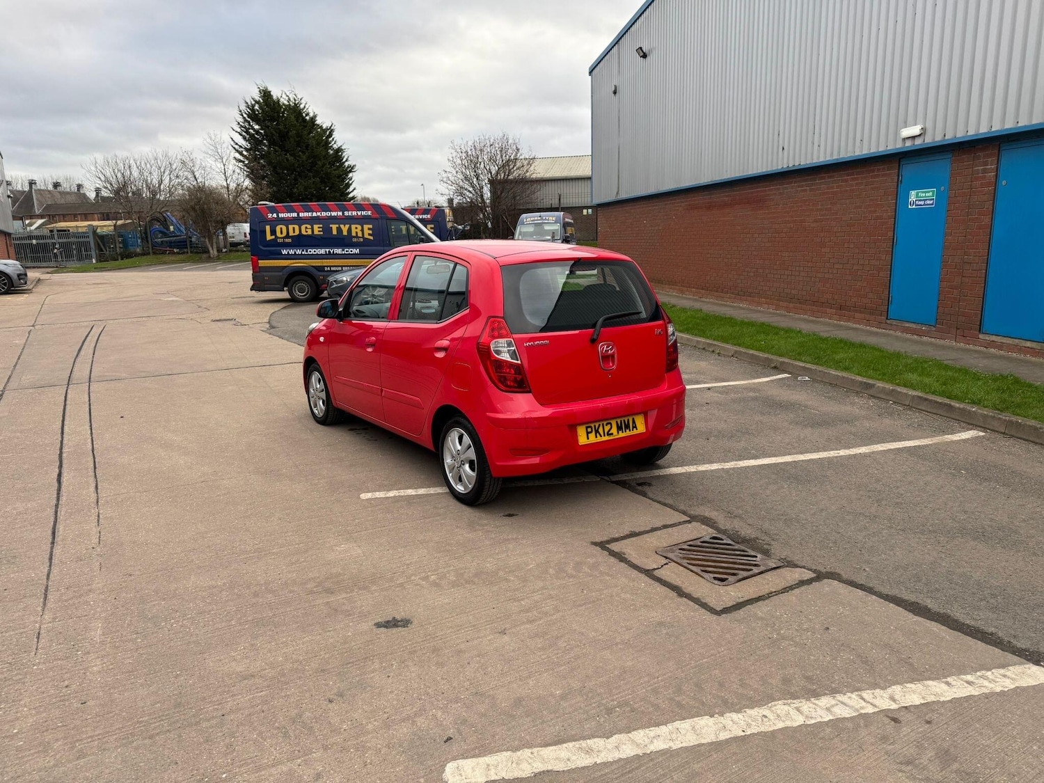 Used Hyundai i10 2012 for sale - 76965190: Photo 7