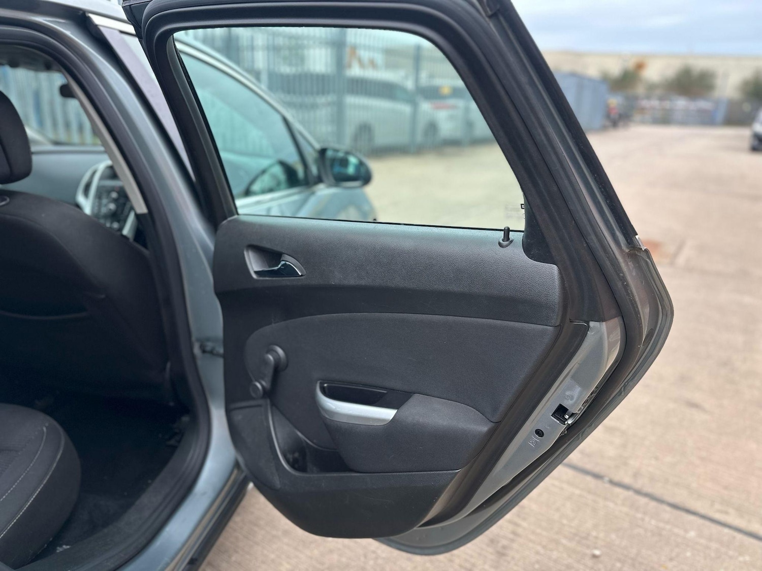 Used Vauxhall Astra 2011 for sale - 76743419: Photo 17