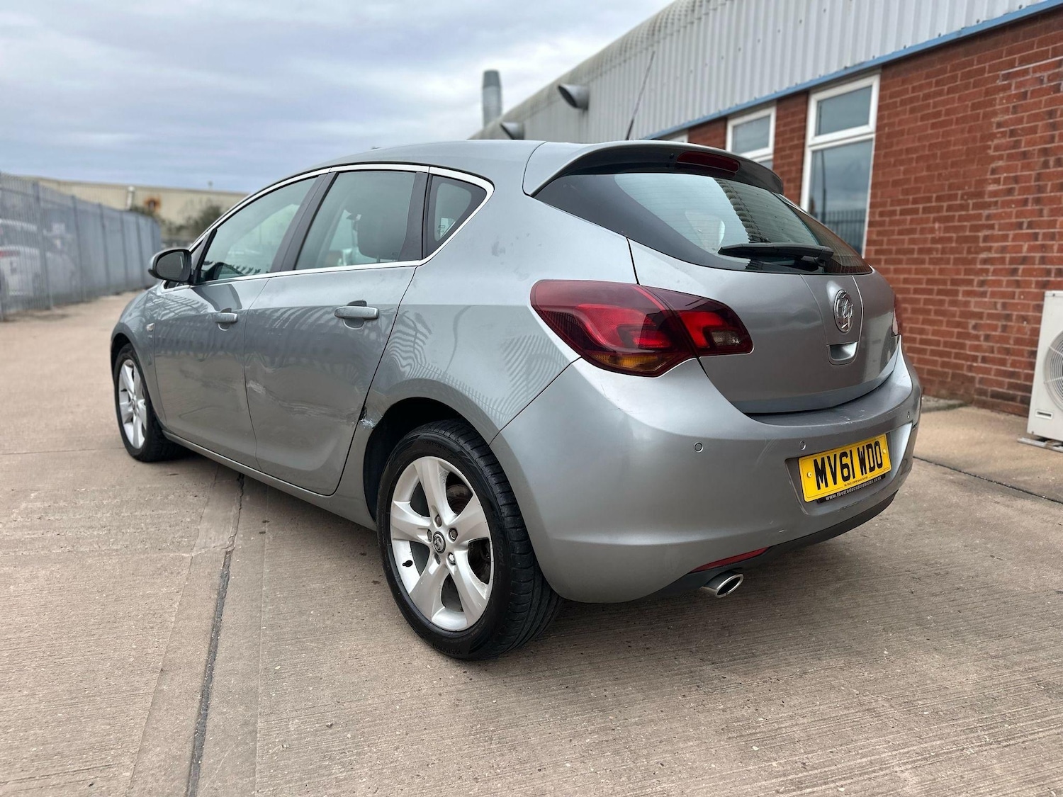 Used Vauxhall Astra 2011 for sale - 76743419: Photo 5