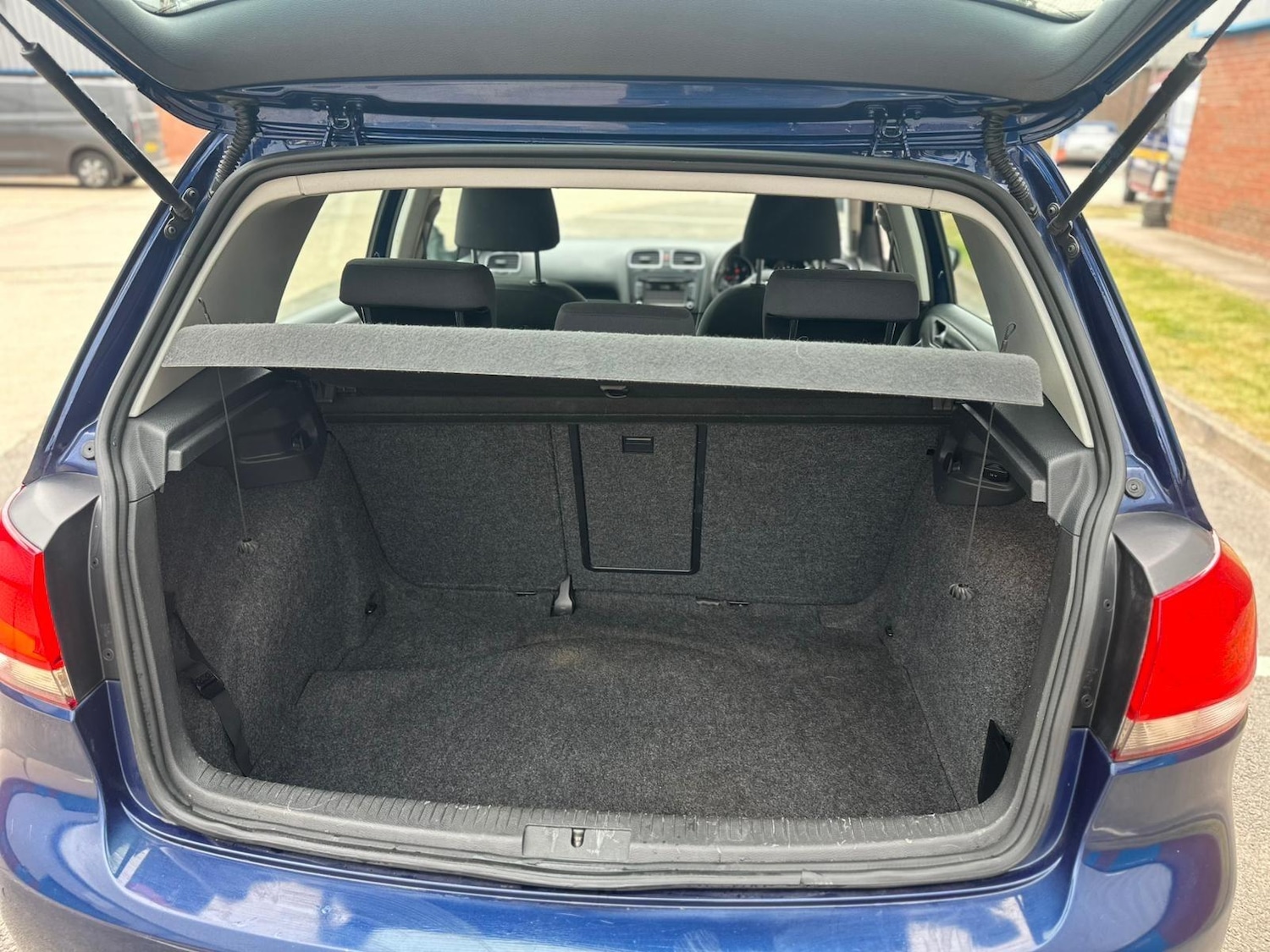 Vehicle 28